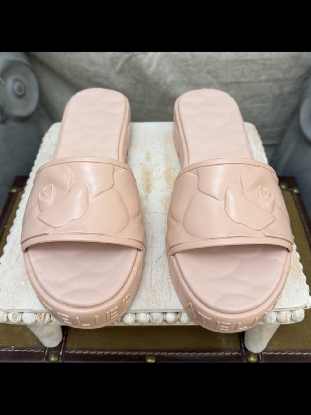 ⚡️⭐️Valentino Garavani 40mm Atelier Rubber Slide Sandals - Size 39